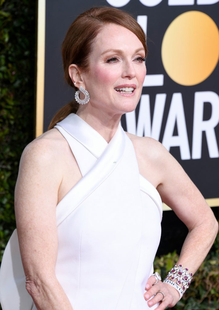 Julianne Moore - Jewelry Moments at Golden Globes 2019