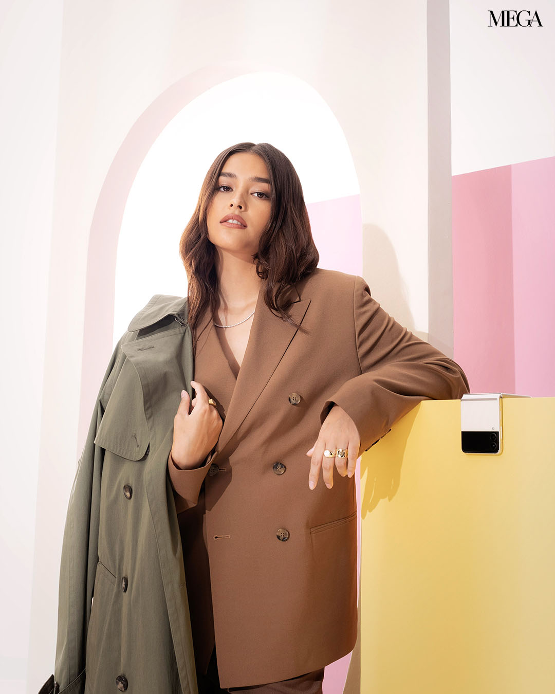 Sharp blazers and trench coats are still wardrobe staples for Liza Soberano, despite recent work-from-home arrangements.