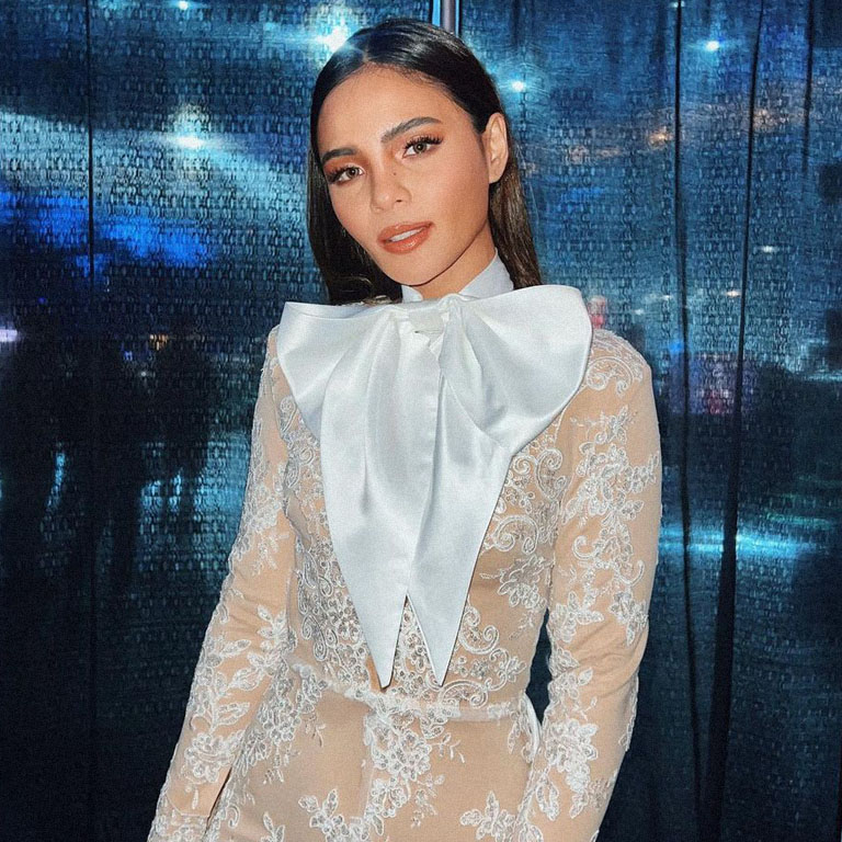 Here’s How to Dress Like Lovi Poe During the Holidays
